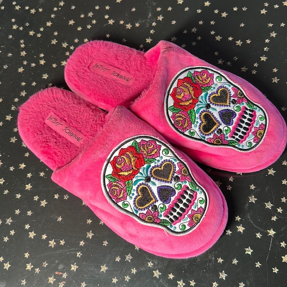 Betsey Johnson Shoes - Betsey Johnson Pink Slippers